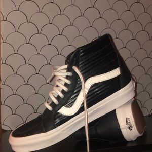 🔴SOLD🔴 Tumble Sk8- Hi Reissue